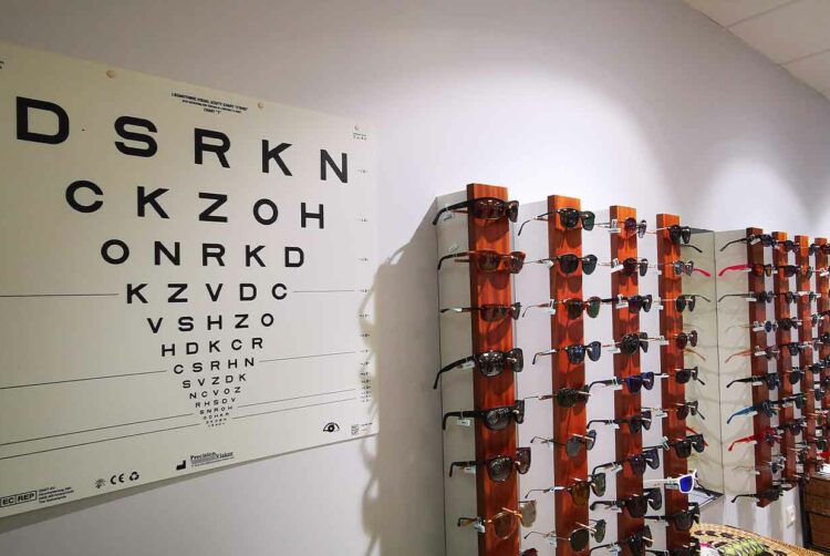Bilan visuel Lescar, Bilan visuel Lons, Lentilles de contact Lescar, Lentilles de contact Lons, Lunettes de vue Lescar, Lunettes de vue Lons, Lunettes solaires Lescar, Lunettes solaires Lons, Opticien Lescar, Opticien Lons